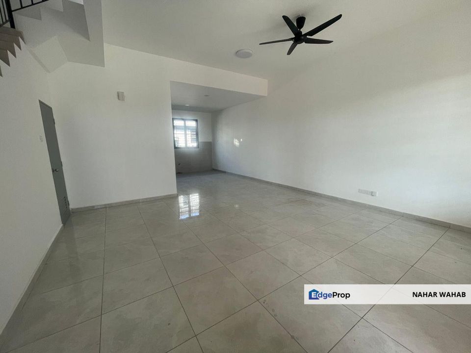 TAMAN MUTIARA HIJAU RUMAH TERES DUA TINGKAT KULAI, Johor, Kulai