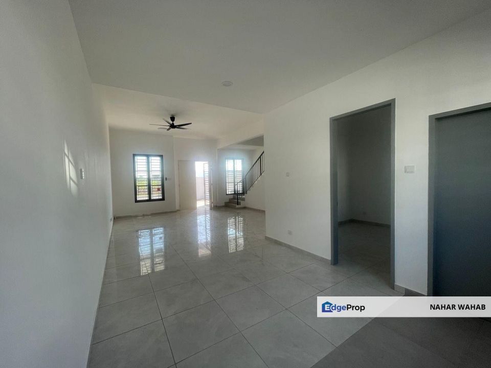 TAMAN MUTIARA HIJAU RUMAH TERES DUA TINGKAT KULAI, Johor, Kulai