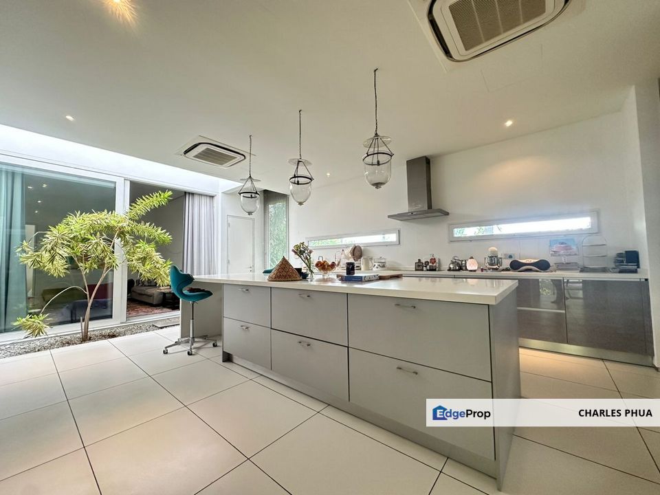Bungalow seated on half an acre of land !, Kuala Lumpur, Taman Duta