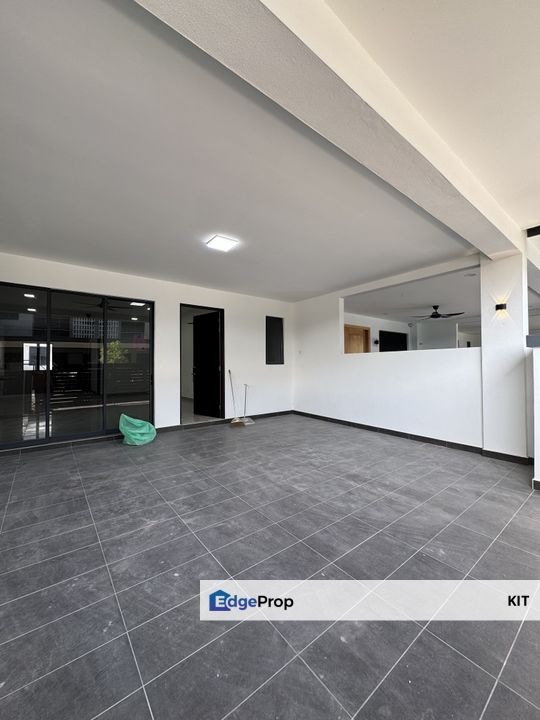 Brand New Unit Arena For Rent @ Seremban 2 , Negeri Sembilan, Seremban