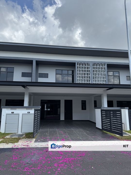 Brand New Unit Arena For Rent @ Seremban 2 , Negeri Sembilan, Seremban