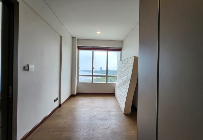 Puteri Cove Residences