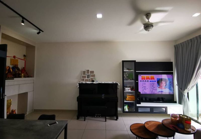 D'Summit Residences @ Kempas Utama