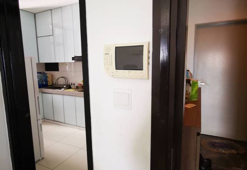 D'Summit Residences @ Kempas Utama