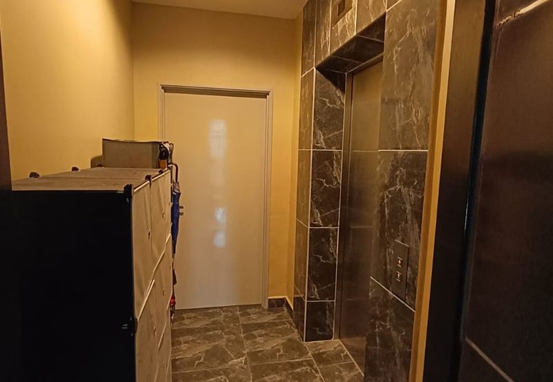 D'Summit Residences @ Kempas Utama