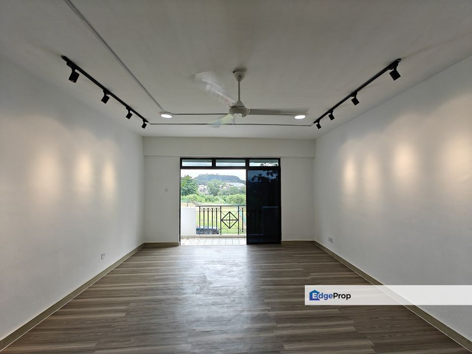 Skudai VIlla Apartment For Sale -4bed 2bath, Johor, Skudai