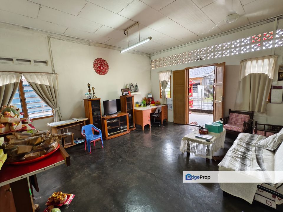 Kampung Poh Chee Leng @ Skudai新村 Single Storey Terrace For Sale - Near Mutiara Rini, Johor, Skudai