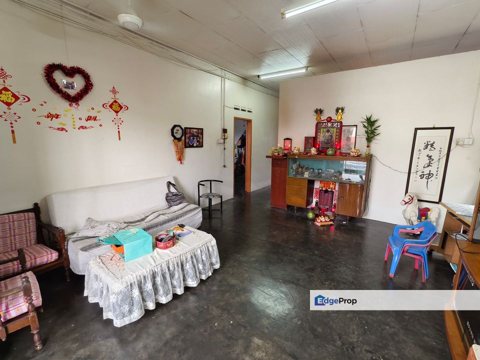 Kampung Poh Chee Leng @ Skudai新村 Single Storey Terrace For Sale - Near Mutiara Rini, Johor, Skudai