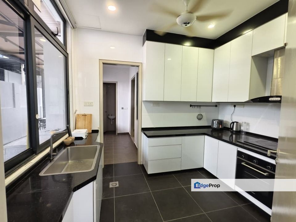 The Green @ Horizon Hills Three Storey Bungalow House For Rent - with Long Private Driveway, Garden Maintained by Gardener, Johor, 