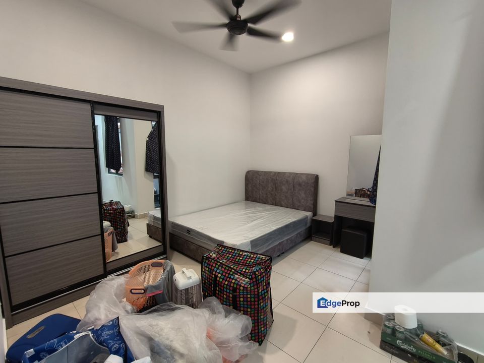 Taman Sutera Utama Jalan Sutera Pulai Cluster House Bedroom For Rent, Johor, Skudai