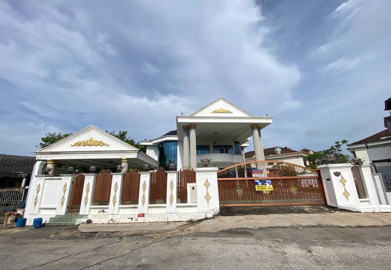 Rumah Bungalow Kawasan Luas Mentakab