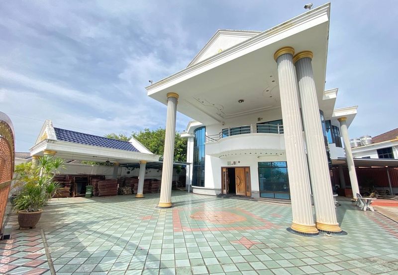 Rumah Bungalow Kawasan Luas Mentakab