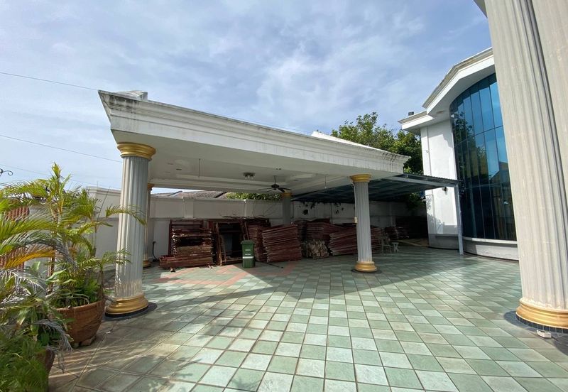 Rumah Bungalow Kawasan Luas Mentakab