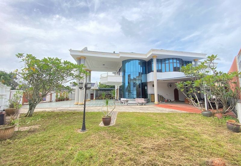 Rumah Bungalow Kawasan Luas Mentakab