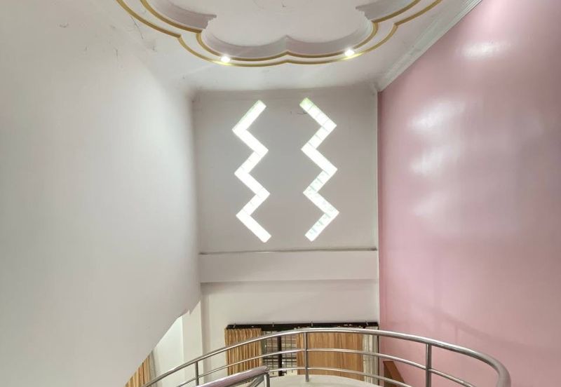 Rumah Bungalow Kawasan Luas Mentakab