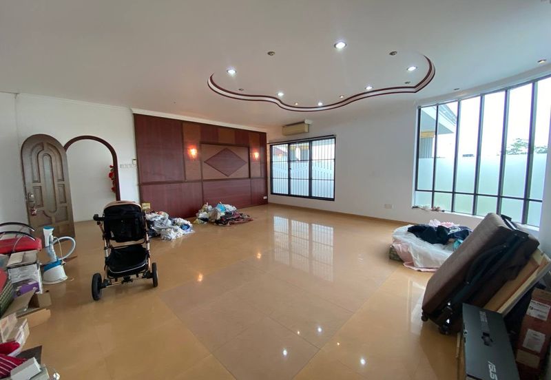 Rumah Bungalow Kawasan Luas Mentakab