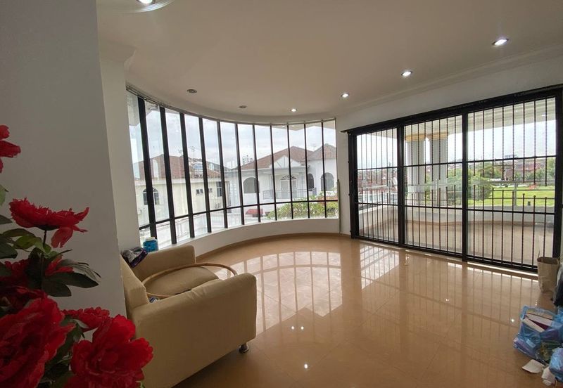 Rumah Bungalow Kawasan Luas Mentakab