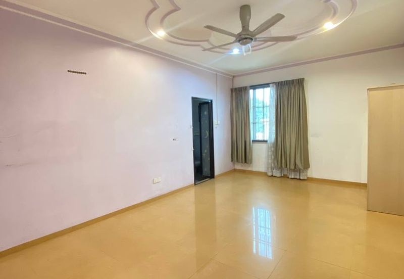 Rumah Bungalow Kawasan Luas Mentakab