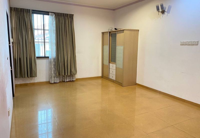 Rumah Bungalow Kawasan Luas Mentakab