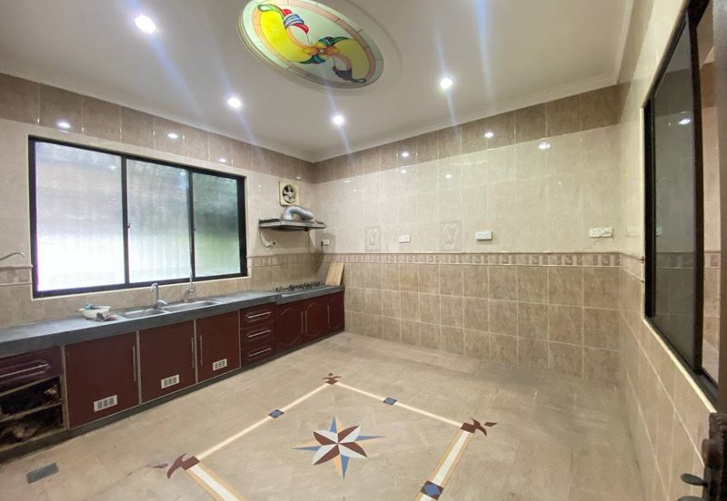 Rumah Bungalow Kawasan Luas Mentakab