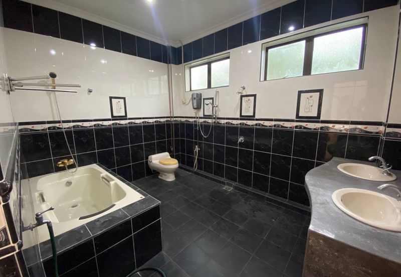 Rumah Bungalow Kawasan Luas Mentakab