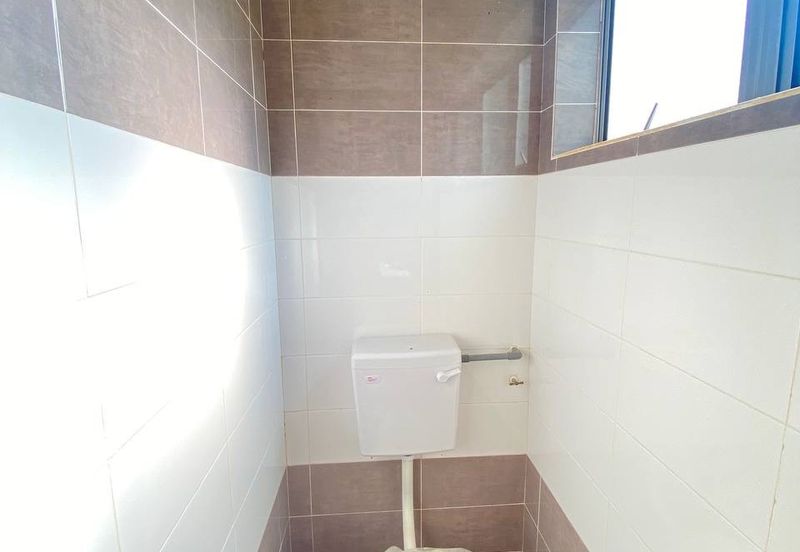 Rumah Garaj Luas Mentakab