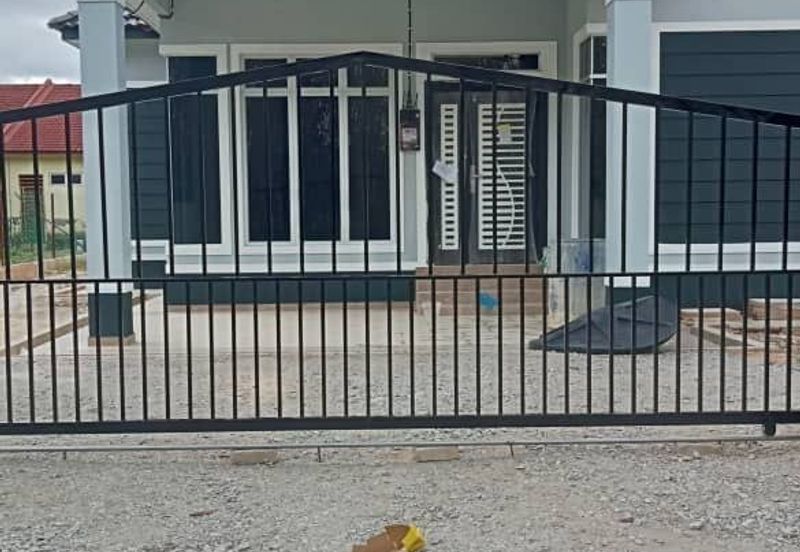 Rumah Banglo Tanah Luas Tanah Merah Kelantan