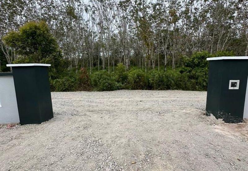 Rumah Banglo Tanah Luas Tanah Merah Kelantan