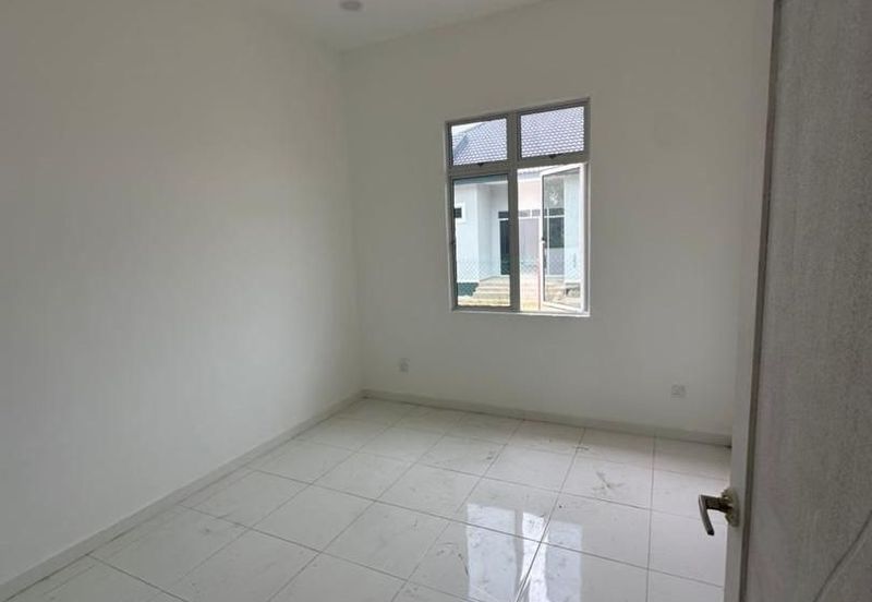 Rumah Banglo Tanah Luas Tanah Merah Kelantan