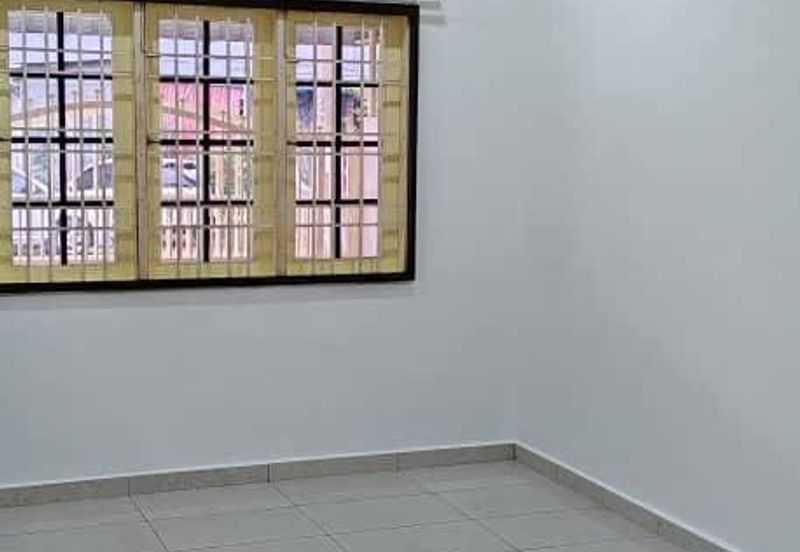 Rumah Reno Cantik Tengah Bandar Temerloh non Bumi