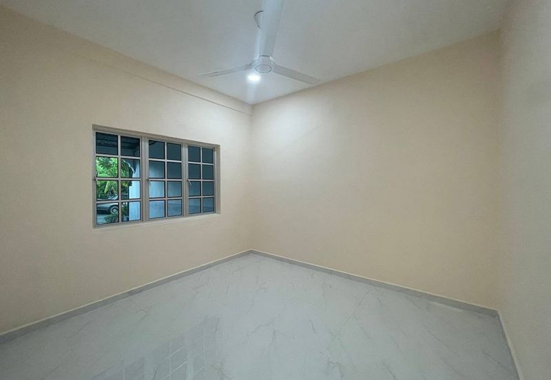 TAMAN SAGA, MENTAKAB