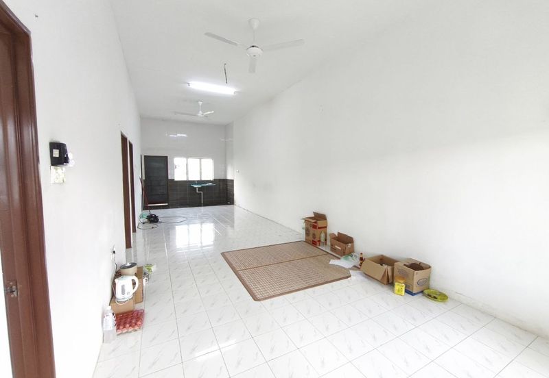 Rumah Bawah Market Valu Ada Tanah Tepi Bera 