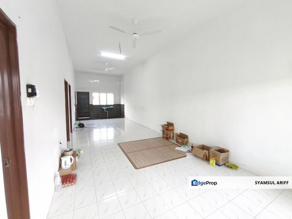 Rumah Bawah Market Valu Ada Tanah Tepi Bera , Pahang, Bera