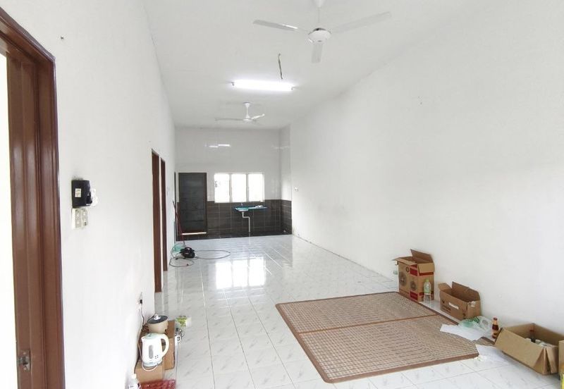 Rumah Bawah Market Valu Ada Tanah Tepi Bera 