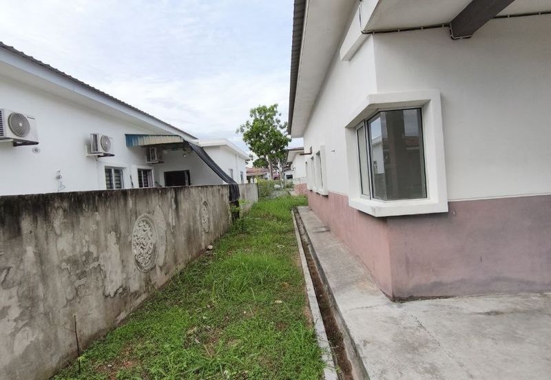 Rumah Bawah Market Valu Ada Tanah Tepi Bera 