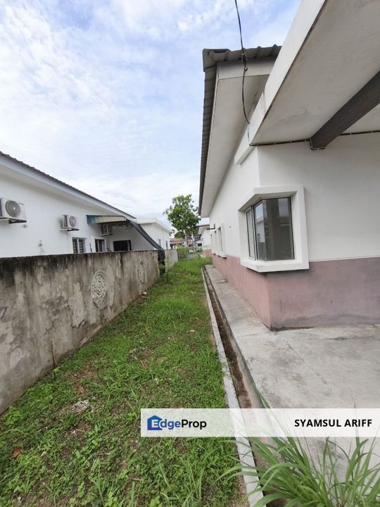 Rumah Bawah Market Valu Ada Tanah Tepi Bera , Pahang, Bera