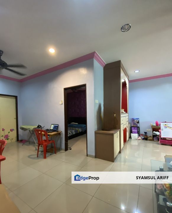 Rumah Cantik Siap Extend Depan Padang Merbau Bera, Pahang, Bera