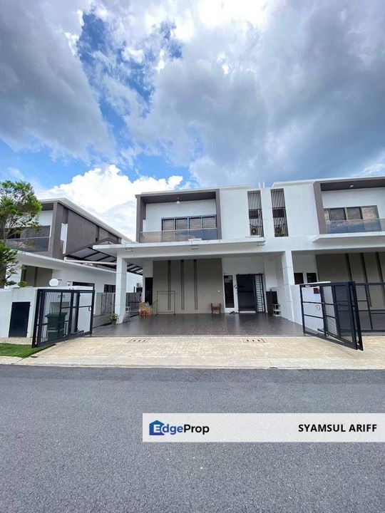 Rumah Semi D Lestary Height Temerloh siap renivate luas dan cantik untuk jual, Pahang, Temerloh