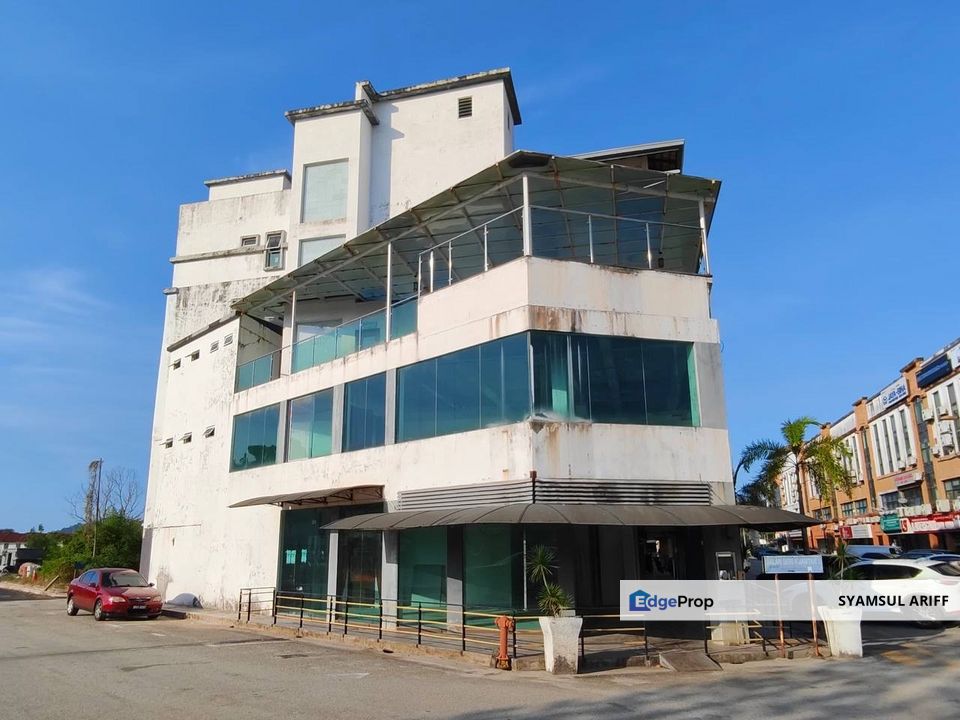 Hotel untuk diambil alih tengah bandar Kuantan, Pahang, Kuantan