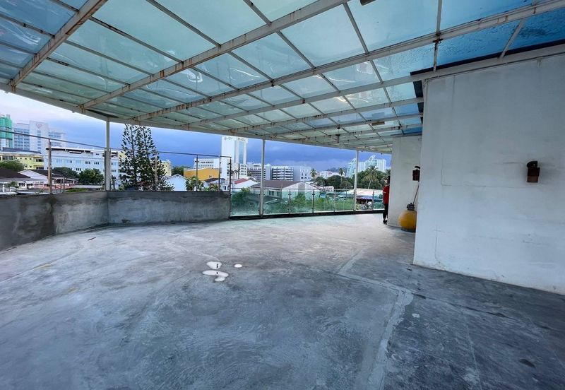 Hotel untuk diambil alih tengah bandar Kuantan