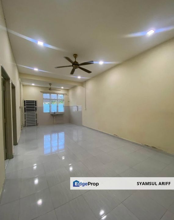 Rumah semi d tanah luas kg awah, Pahang, 