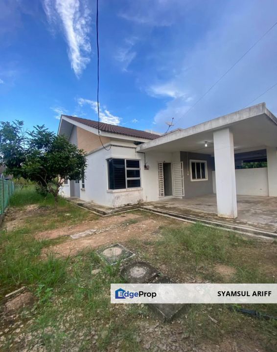 Rumah semi d tanah luas kg awah, Pahang, 