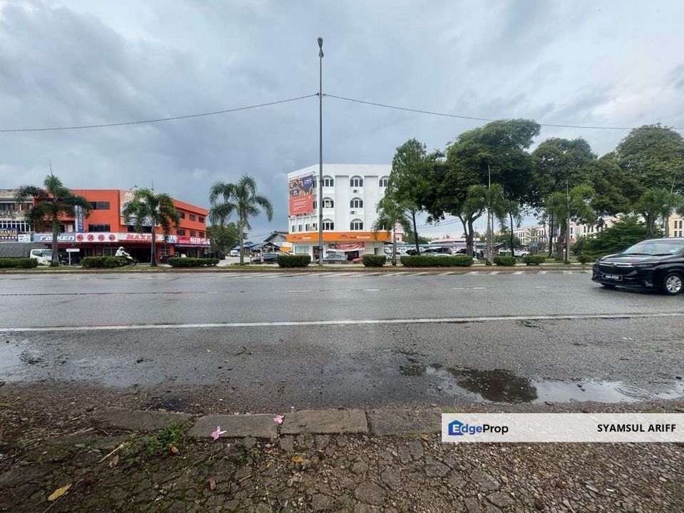 Kedai utk disewa tepi jalan tengah bandar temerloh, Pahang, Temerloh