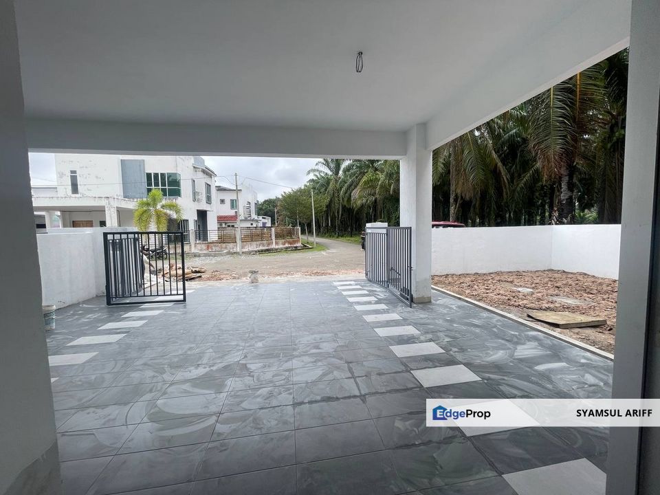 Rumah semi d baru non bumi triang bera, Pahang, Bera