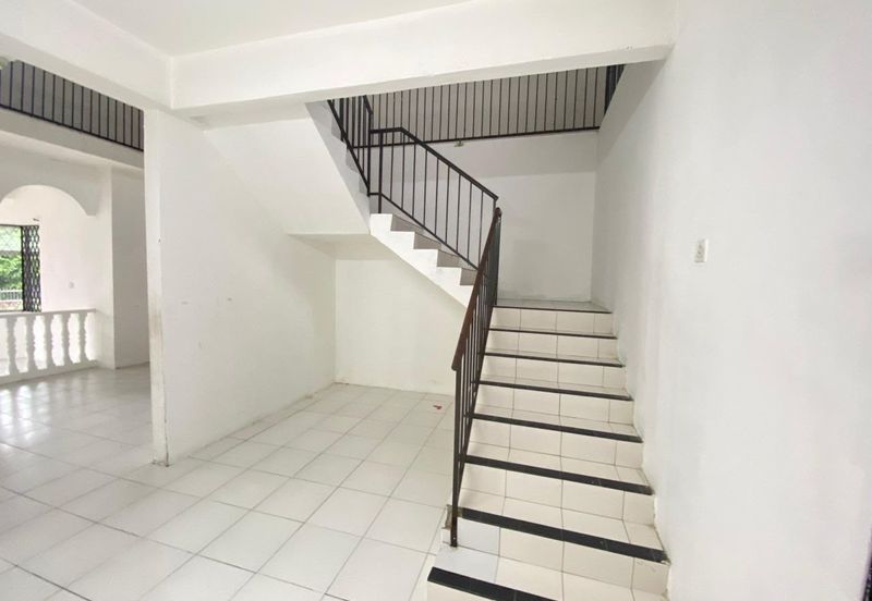 TAMAN BUKIT SEMANTAN