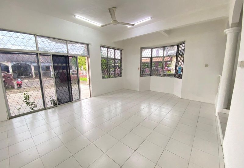 TAMAN BUKIT SEMANTAN