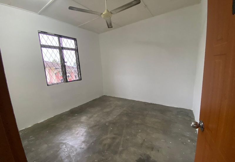 TAMAN BUKIT SEMANTAN