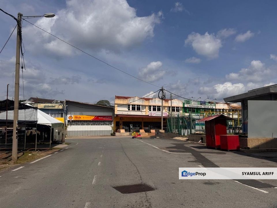 Kedai Dua Tingkat Jalan Bahagia Temerloh ada Penyewa untuk jual, Pahang, Temerloh