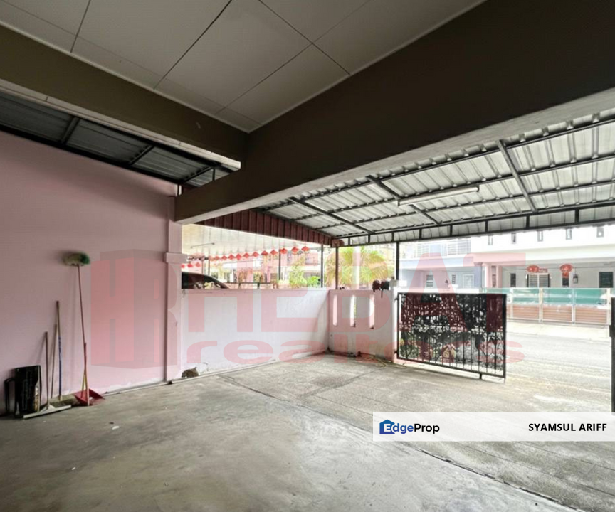 Rumah Taman Merbau bawah market value tengah bandar Bera untuk dijual, Pahang, Bera