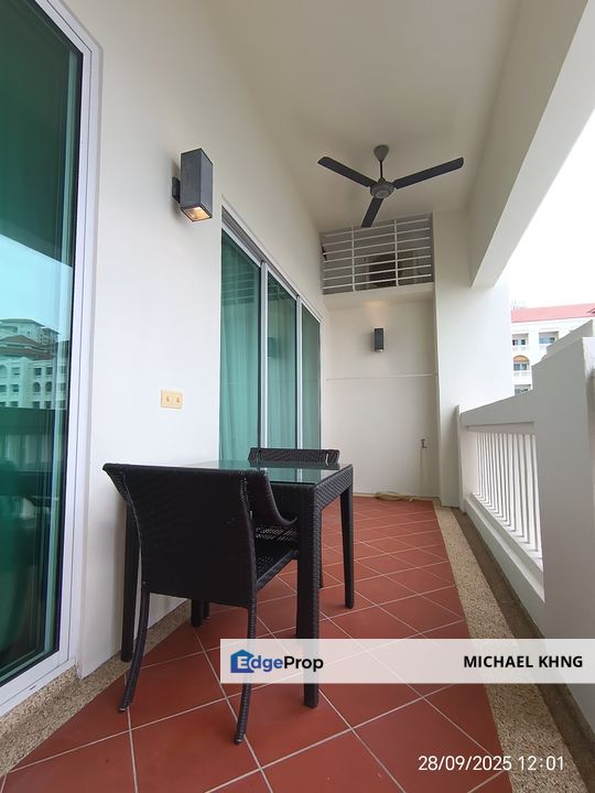 Seaside Luxury Living at Straits Quay 
(The Suites @ Waterside) One Bedroom unit, Marina Seaview & Fully Furnished. 
, Penang, Tanjung Tokong